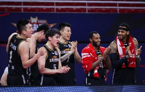 记者爆料杨鸣视频,揭秘篮球明星的幕后故事  第2张